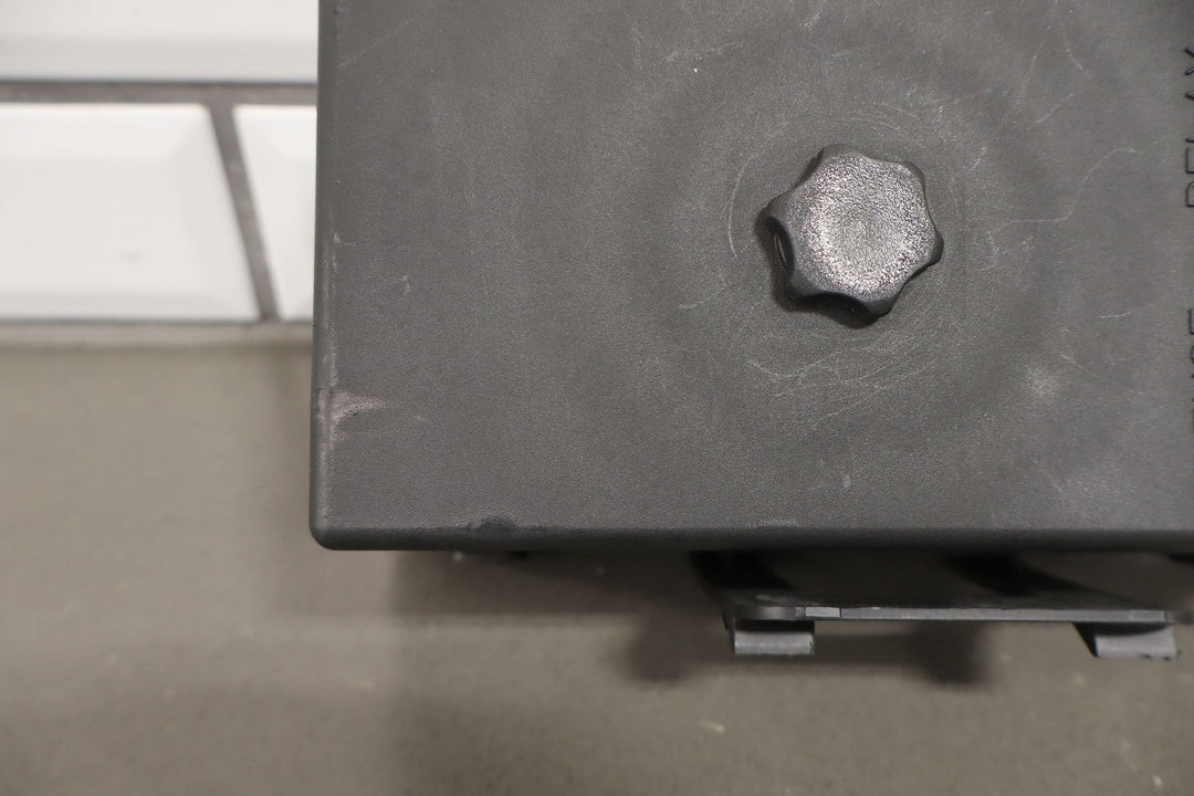 1999 - 2000 Chevy C5 Corvette OEM Cabin Fuse Relay Junction Box (12193792)