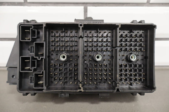 1999 - 2000 Chevy C5 Corvette OEM Cabin Fuse Relay Junction Box (12193792)