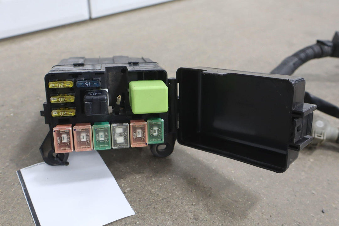 1999 - 2000 Mazda Miata NB Engine Fuse Relay Junction Box W/Harness
