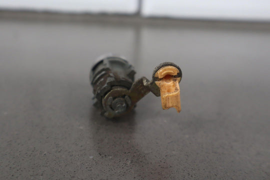 1999 - 2000 Mazda Miata NB (Manual Trans) 5 - Pc Ignition & Lock Cylinder Kit W/Key