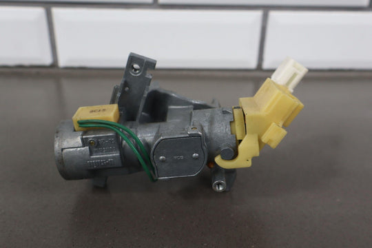 1999 - 2000 Mazda Miata NB (Manual Trans) 5 - Pc Ignition & Lock Cylinder Kit W/Key