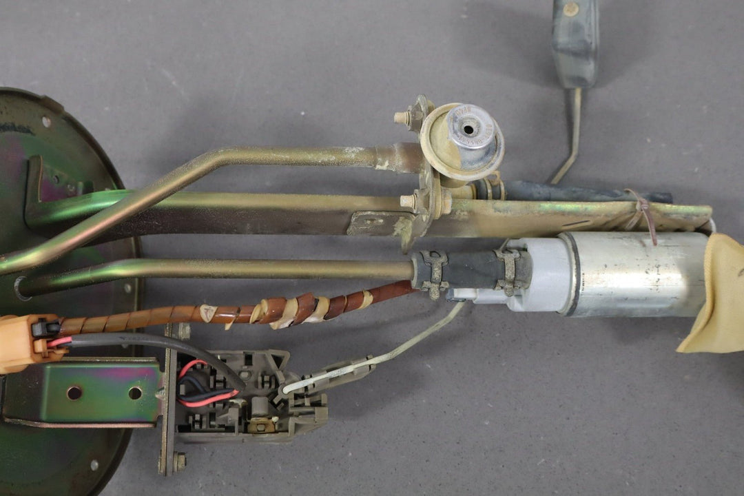 1999 - 2000 Mazda MX - 5 Miata Fuel Pump BP4W1335ZF OEM