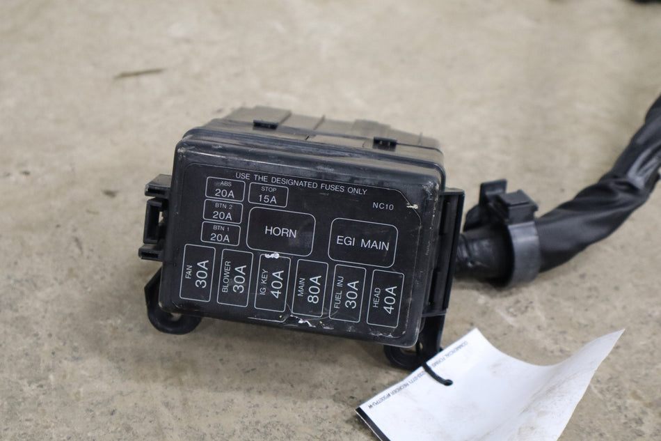 1999-2000 Mazda MX-5 Miata NB1 - Engine Fuse Box (Manual Transmission)