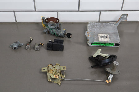 1999-2000 Mazda MX-5 Miata NB1 Ignition With Key, Lock Set
