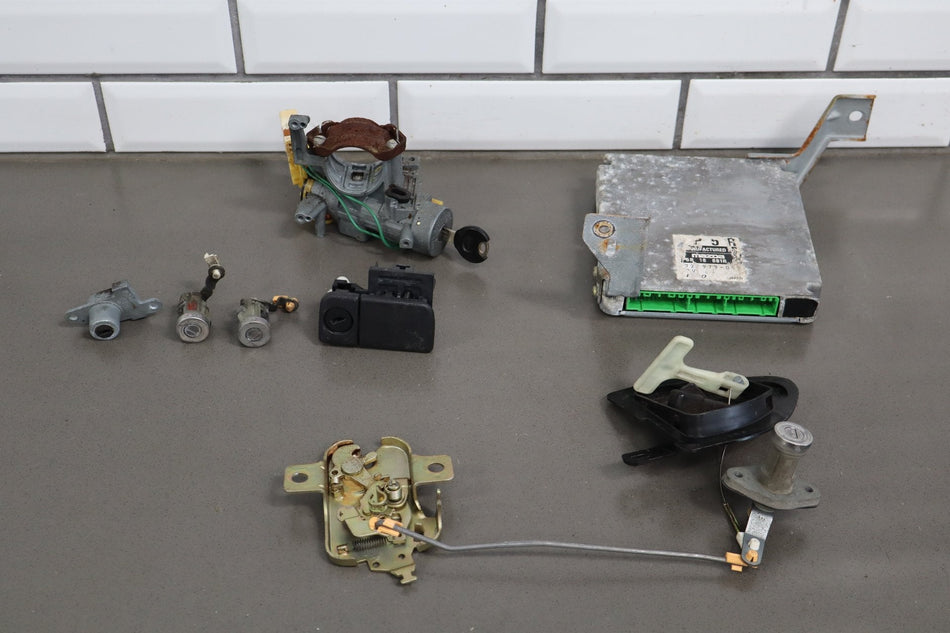 1999-2000 Mazda MX-5 Miata NB1 Ignition With Key, Lock Set