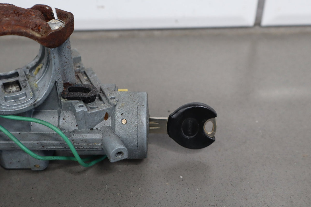 1999-2000 Mazda MX-5 Miata NB1 Ignition With Key, Lock Set