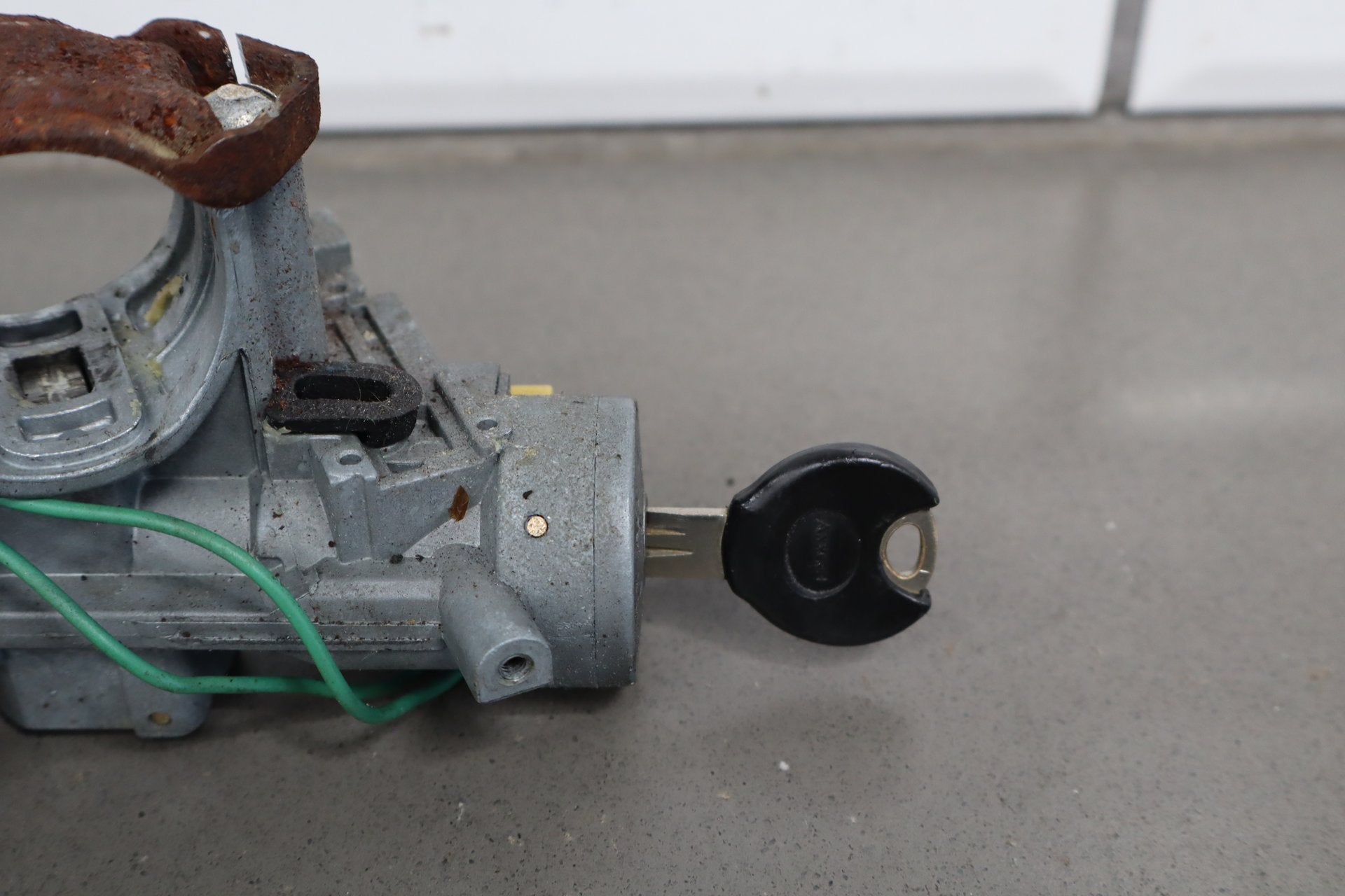 1999-2000 Mazda MX-5 Miata NB1 Ignition With Key, Lock Set