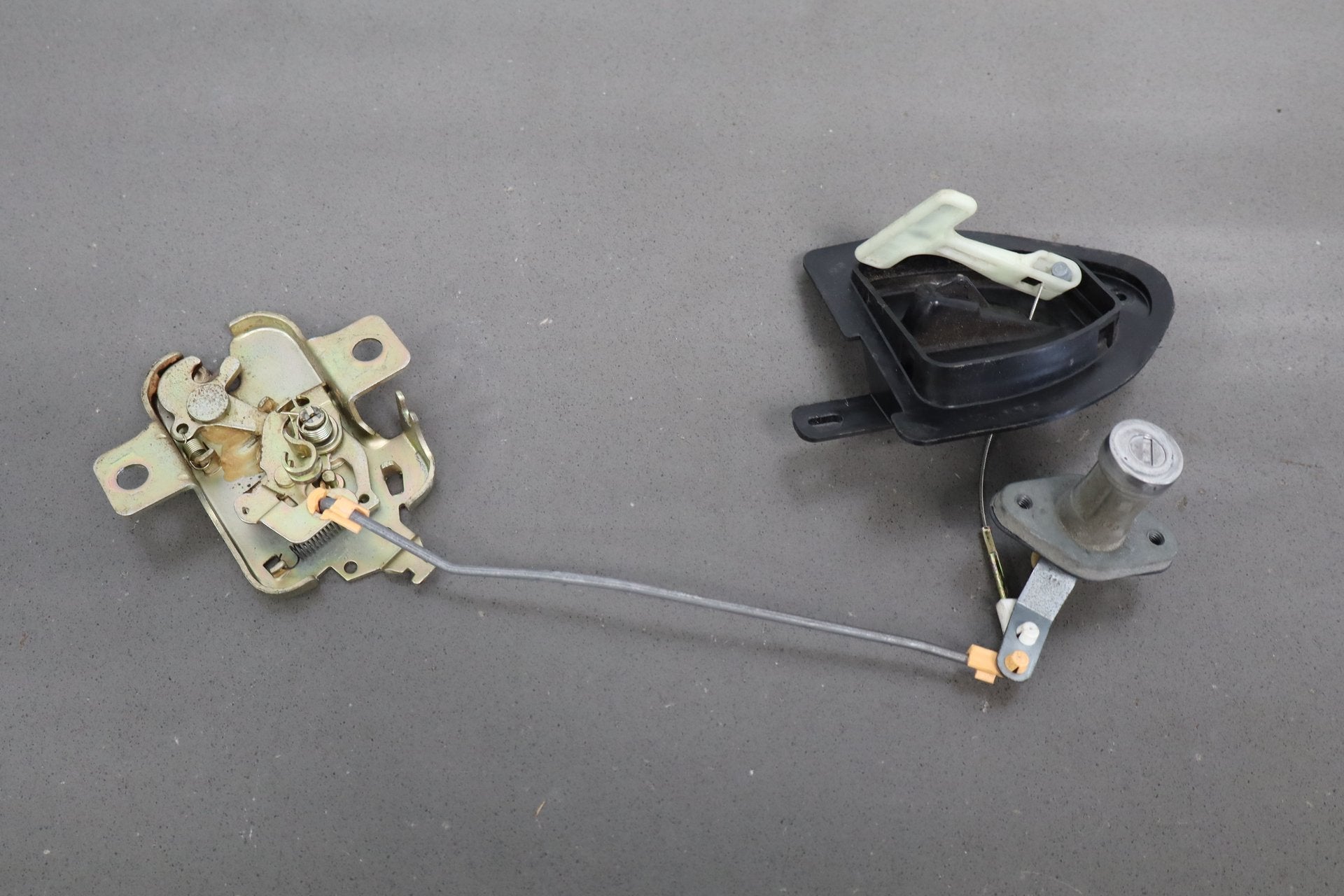 1999-2000 Mazda MX-5 Miata NB1 Ignition With Key, Lock Set