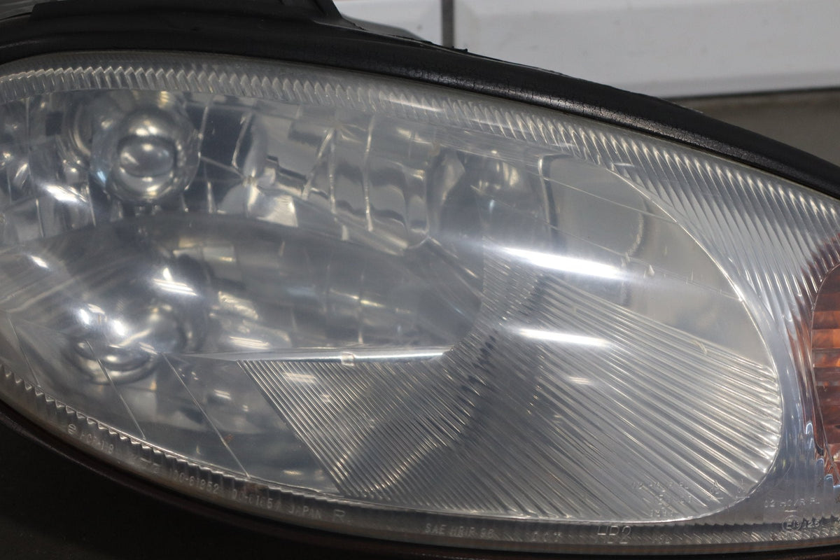 1999-2000 Mazda MX-5 Right Headlamp NC1051030E