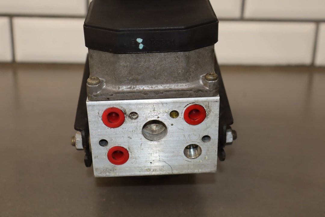 1999 - 2002 Camaro Firebird 5.7L LS1 ABS Brake Unit Anti Lock W/ Traction Control