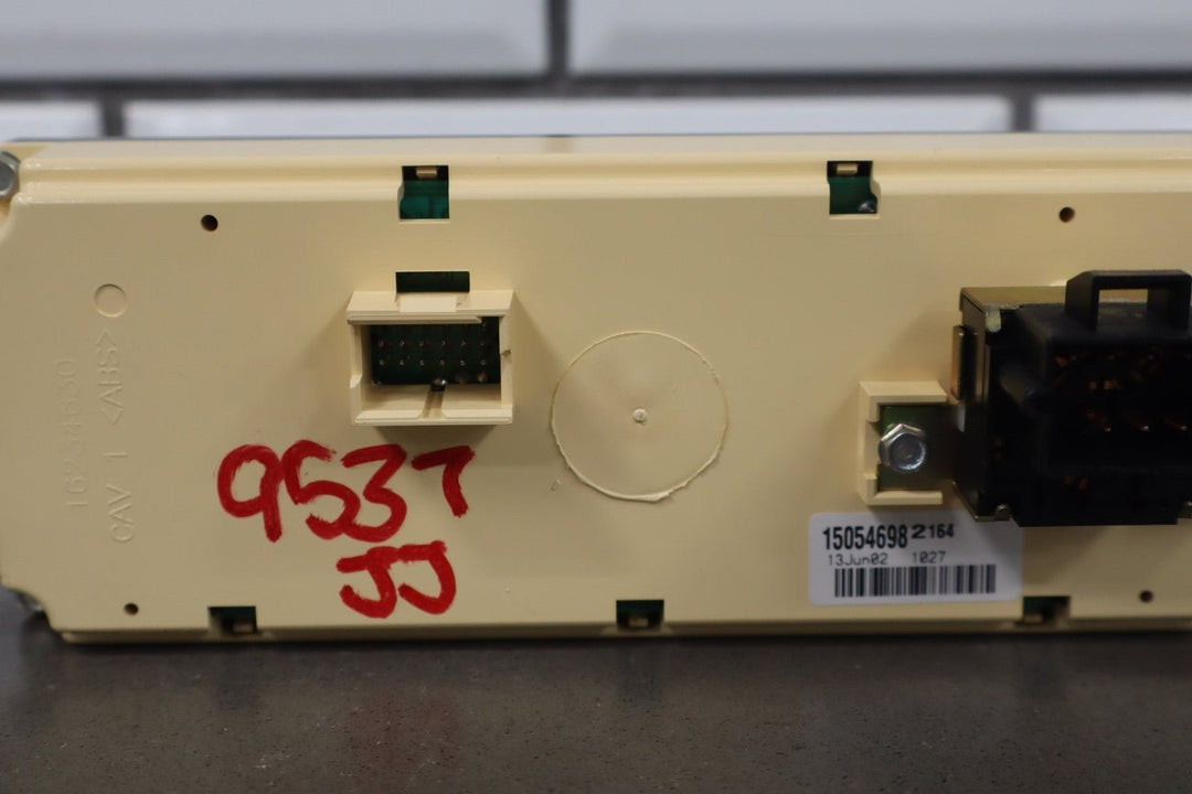 1999 - 2002 Chevrolet Silverado 2500 Climate Control 15054698 OEM