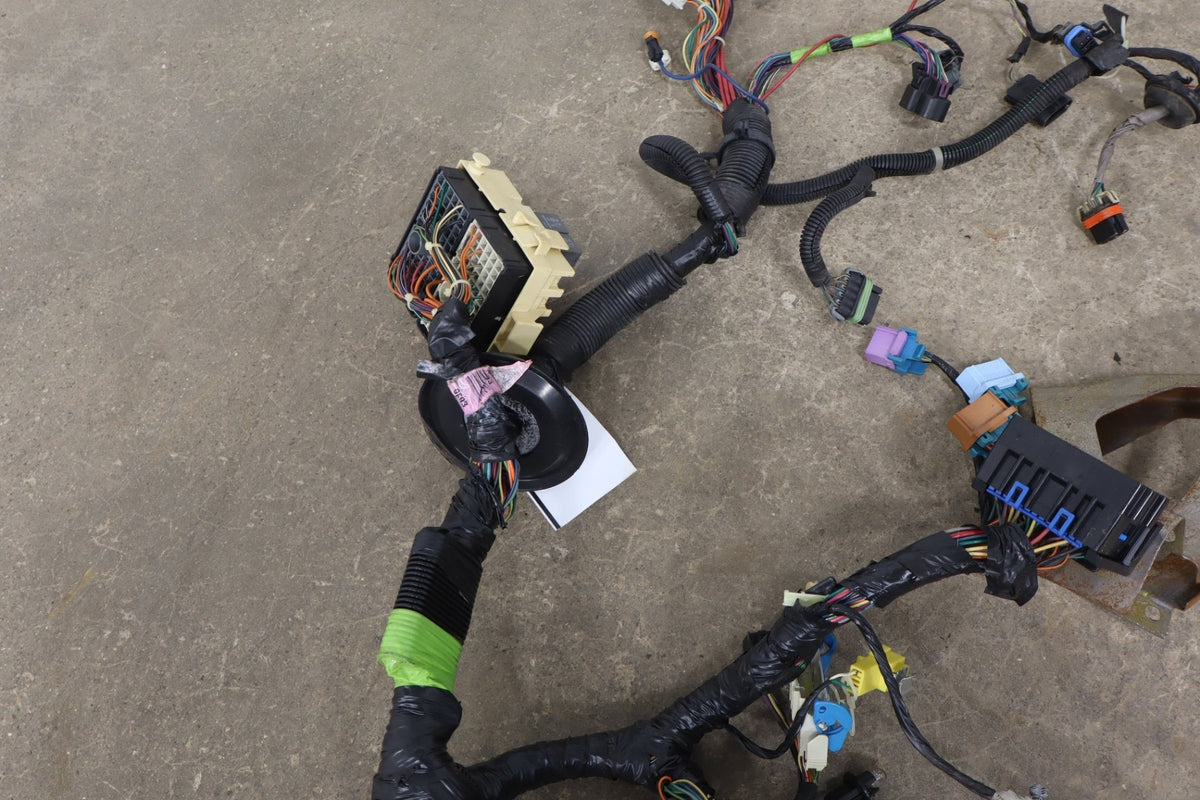 1999-2002 Chevrolet Silverado 2500 HD Dash Wiring Harness OEM