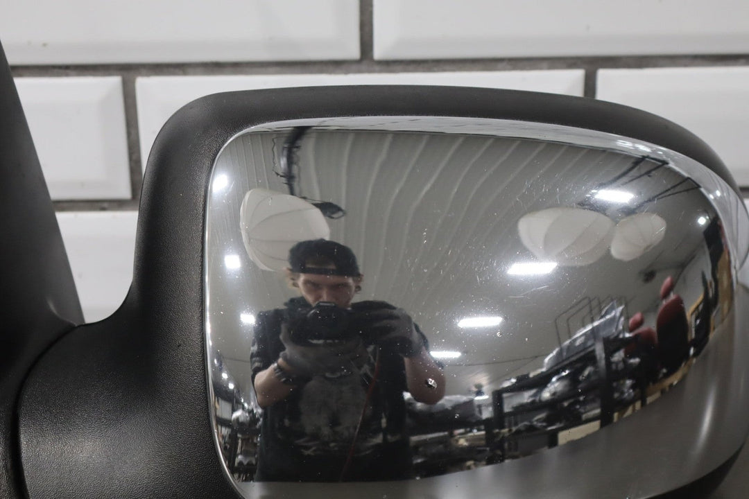 1999 - 2002 Chevrolet Silverado 2500 Left Door Mirror Light Pewter 11 15172247