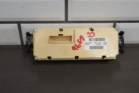 1999-2002 Chevrolet Silverado 3500 Climate Control 19244874 OEM