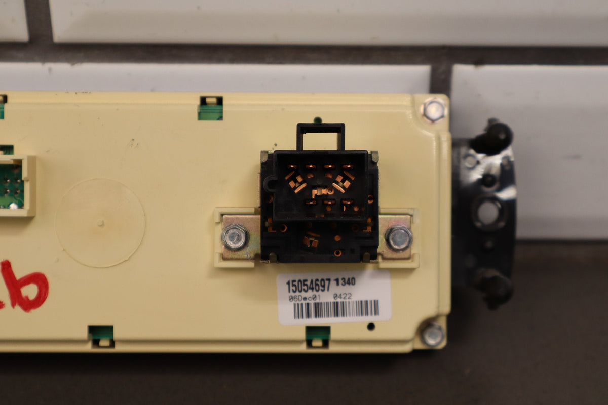 1999-2002 Chevrolet Silverado Climate Control 15054697 OEM