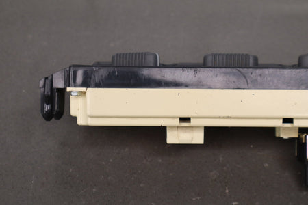 1999-2002 Chevrolet Silverado Climate Control 15054697 OEM