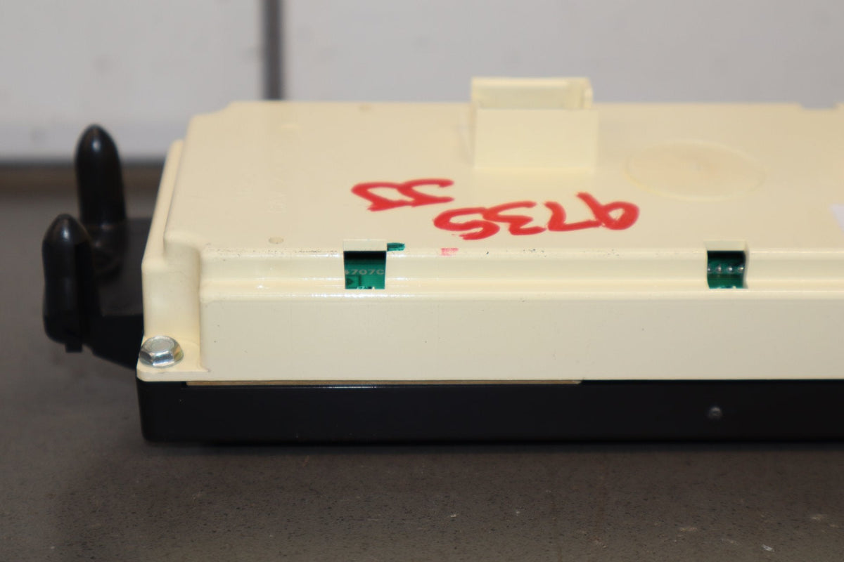 1999-2002 Chevrolet Silverado Climate Control 19244874 OEM