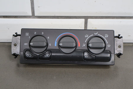 1999-2002 Chevrolet Silverado GMC Sierra GMT800 Climate Control No Defrost