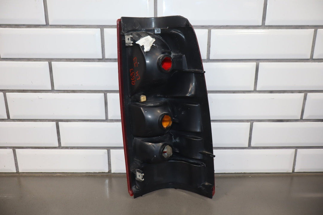 1999 - 2002 Chevrolet Silverado GMT800 Taillight Set Left/Right OEM