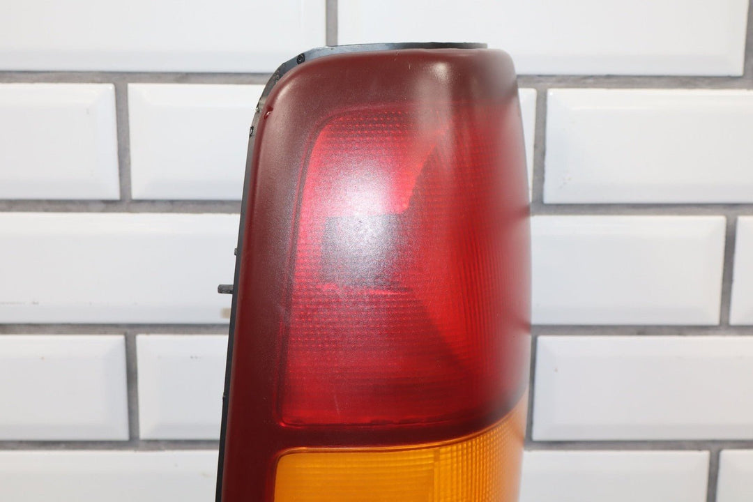 1999 - 2002 Chevrolet Silverado GMT800 Taillight Set Left/Right OEM