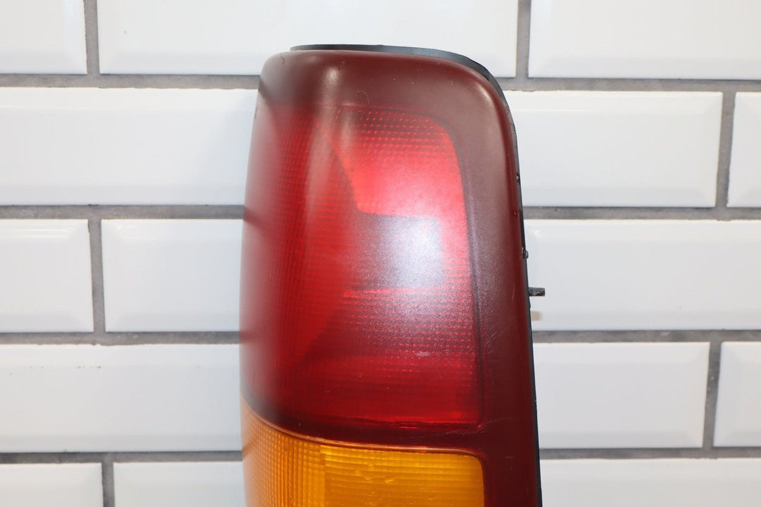 1999 - 2002 Chevrolet Silverado GMT800 Taillight Set Left/Right OEM