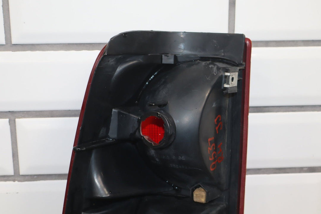 1999 - 2002 Chevrolet Silverado GMT800 Taillight Set Left/Right OEM