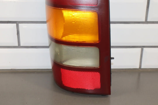 1999 - 2002 Chevrolet Silverado GMT800 Taillight Set Left/Right OEM