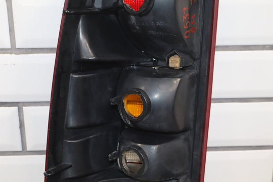 1999 - 2002 Chevrolet Silverado GMT800 Taillight Set Left/Right OEM