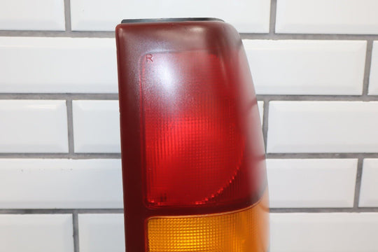 1999 - 2002 Chevrolet Silverado GMT800 Taillight Set Left/Right OEM