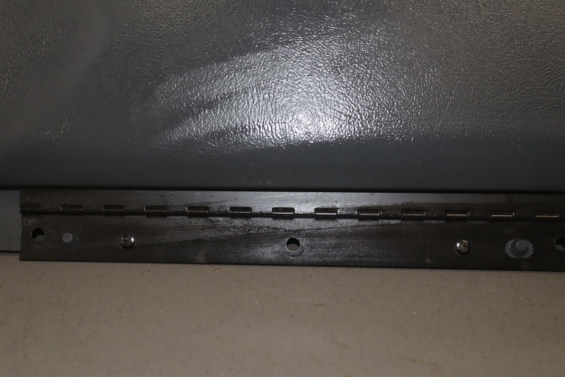 1999-2002 Chevrolet Silverado/GMC Sierra GMT800 Glove Box Graphite (Jump Seat)
