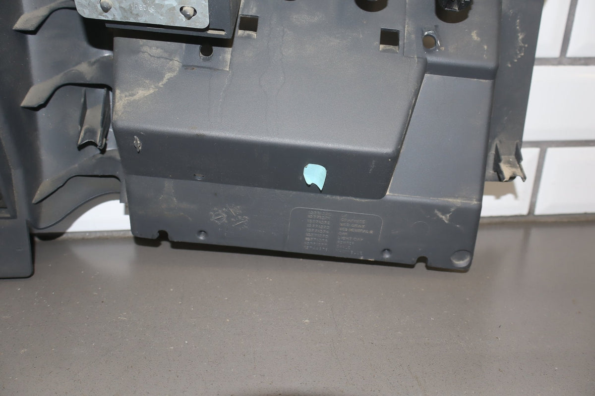 1999-2002 Chevrolet Silverado/GMC Sierra GMT800 Glove Box Graphite (Jump Seat)