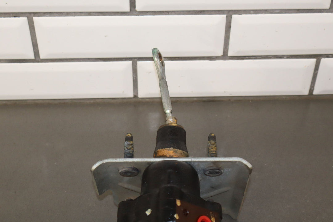 1999 - 2002 Chevy GMC 2500HD Hydroboost Brake Booster with Master Cylinder