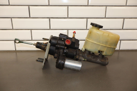 1999 - 2002 Chevy GMC 2500HD Hydroboost Brake Booster with Master Cylinder