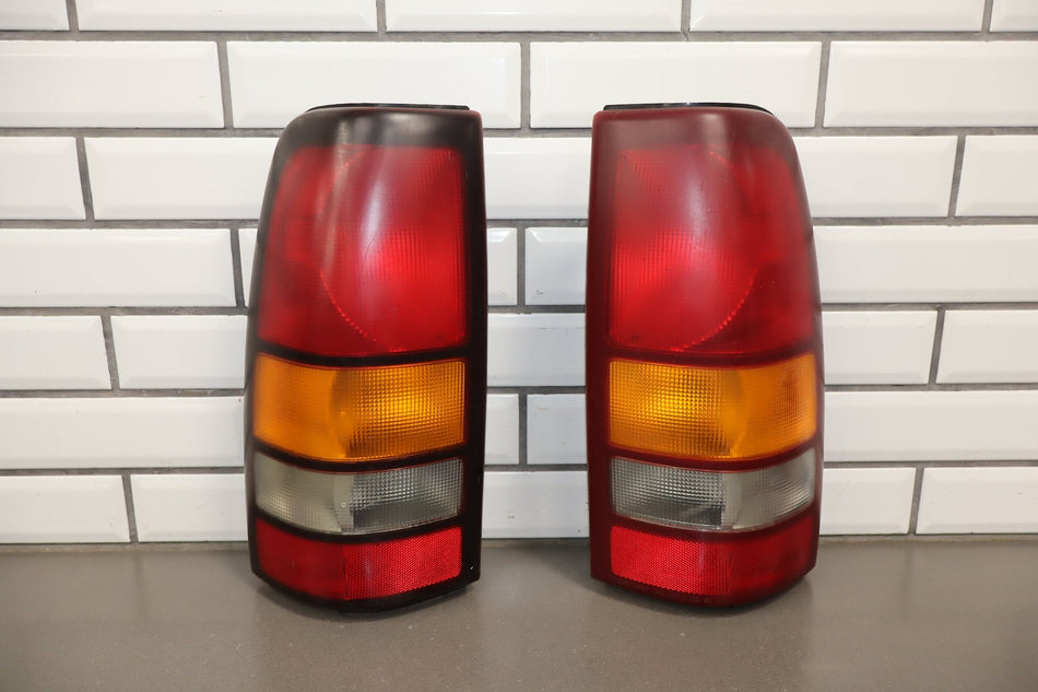 1999-2002 Chevy Silverado 99-06 GMC Sierra OE Tail Lights Lamps Set Left/Right