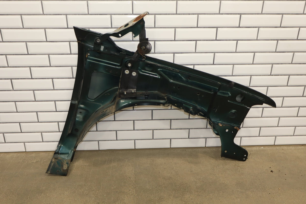 1999-2002 Chevy Silverado 99-06 Tahoe Suburban Left LH Fender Forest Green 47