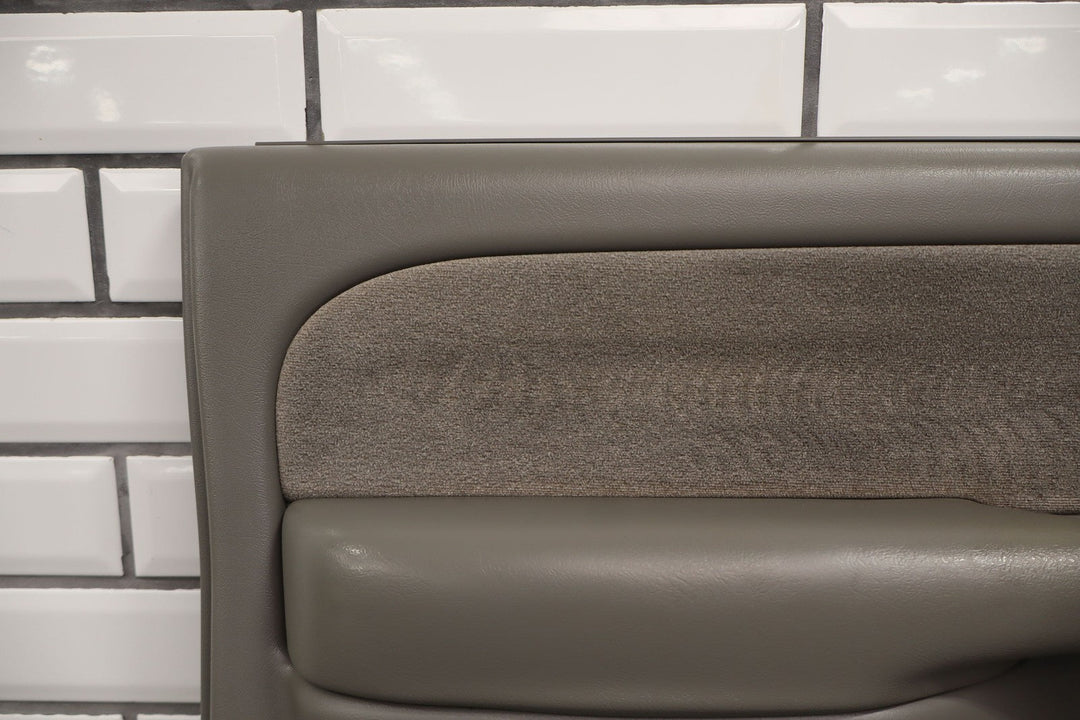 1999 - 2002 Chevy Silverado GMC Sierra Left Front Door Panel GMT800