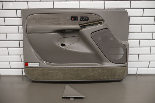 1999 - 2002 Chevy Silverado GMC Sierra Left Front Door Panel GMT800