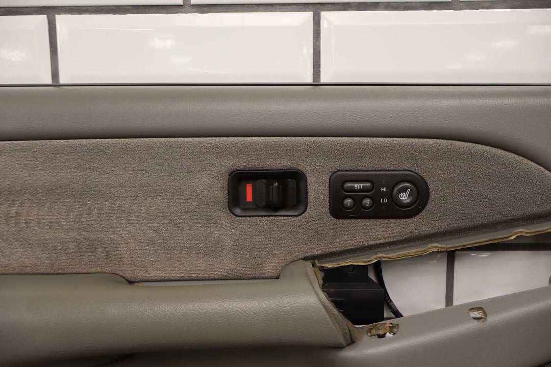 1999 - 2002 Chevy Silverado GMC Sierra Left Front Door Panel GMT800