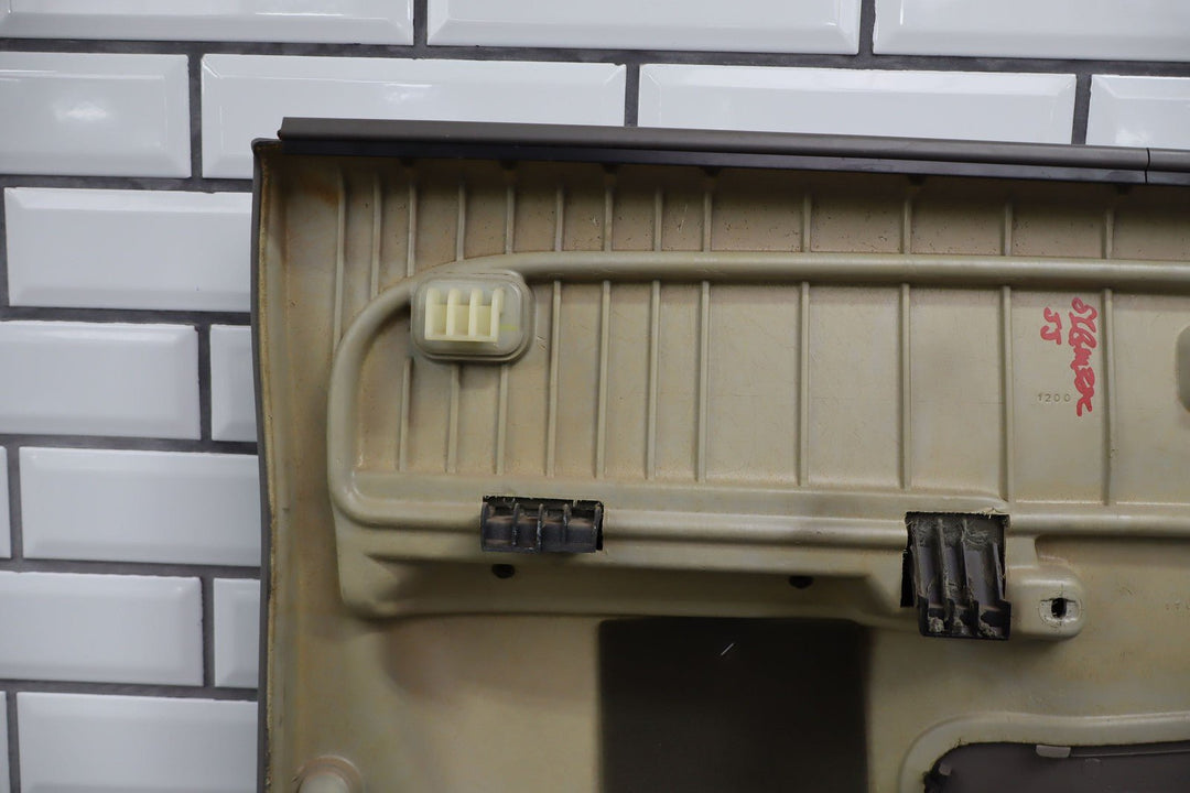 1999 - 2002 Chevy Silverado GMC Sierra Right Front Door Panel GMT800