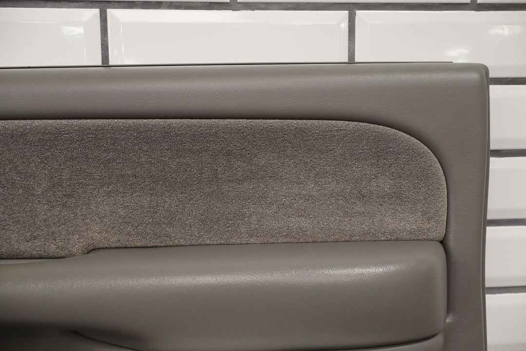 1999 - 2002 Chevy Silverado GMC Sierra Right Front Door Panel GMT800