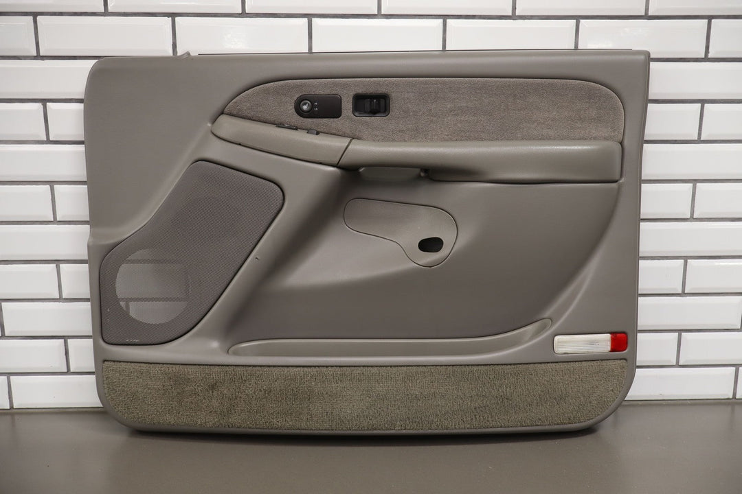 1999 - 2002 Chevy Silverado GMC Sierra Right Front Door Panel GMT800