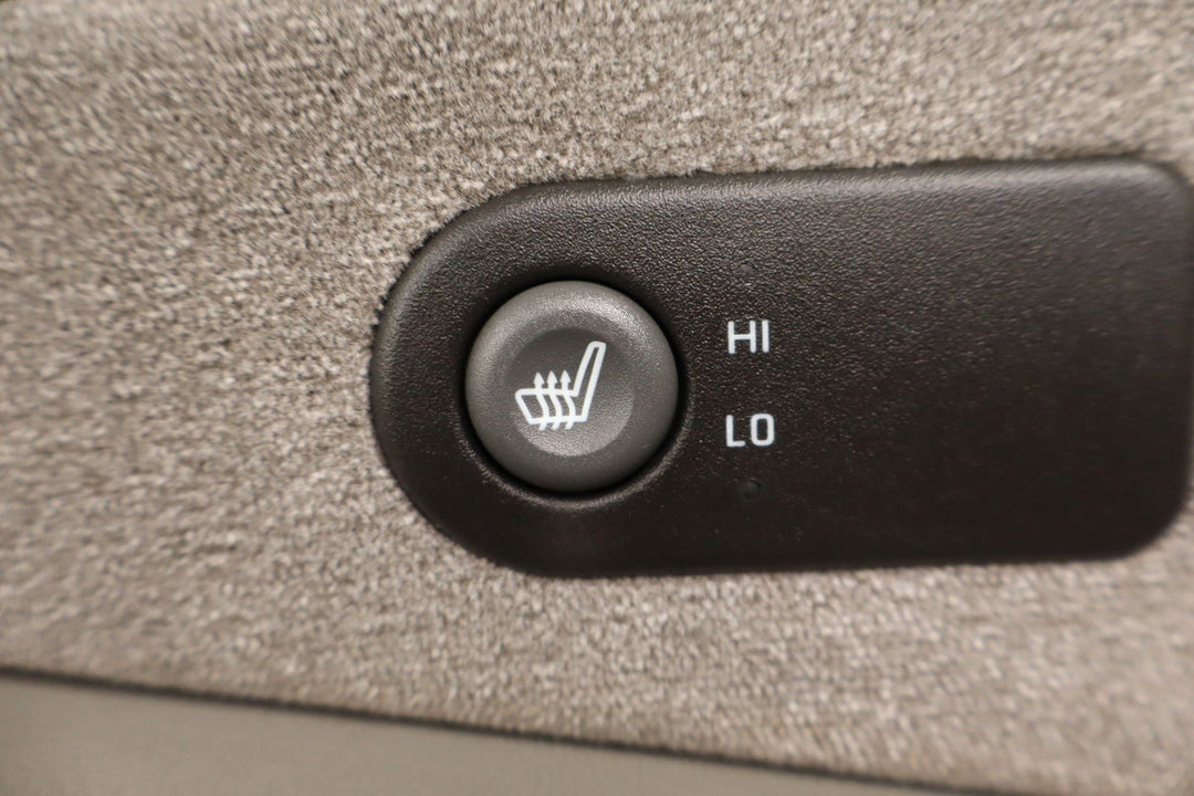 1999 - 2002 Chevy Silverado GMC Sierra Right Front Door Panel GMT800