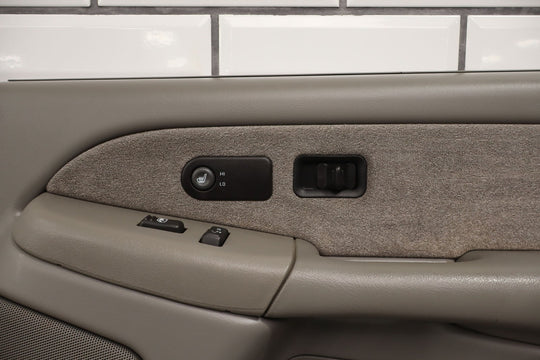 1999 - 2002 Chevy Silverado GMC Sierra Right Front Door Panel GMT800