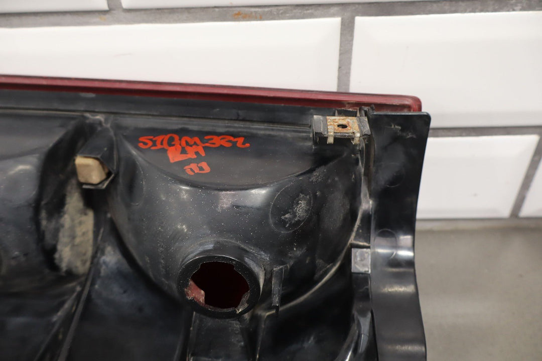 1999 - 2002 Chevy Silverado GMT800 OEM Left & Right Tail Lights