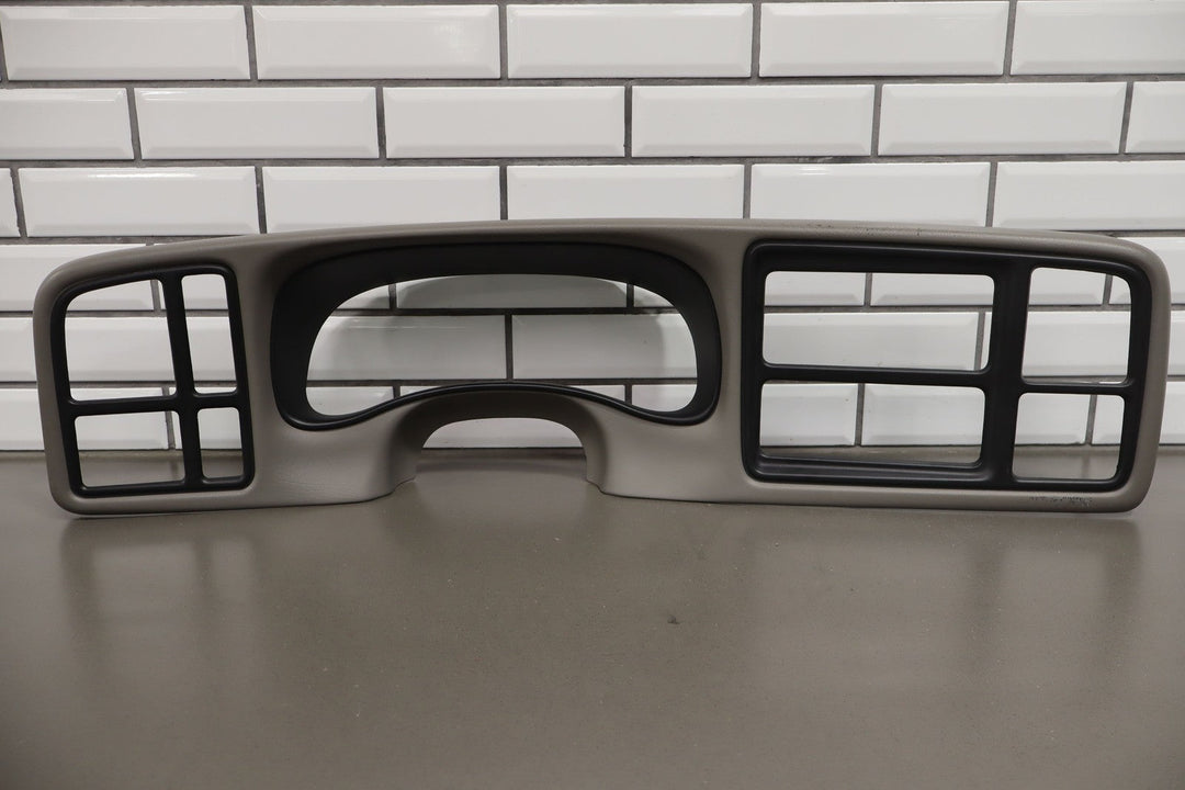 1999 - 2002 GMC Sierra / Silverado GMT800 Radio / Speedometer Cluster Bezel