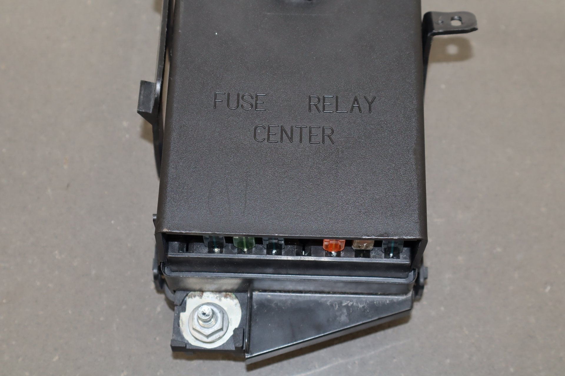 1999-2004 Chevrolet Corvette C5 Interior Fuse Box 12193792
