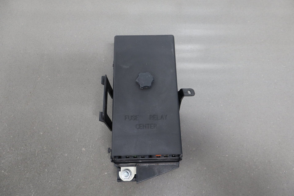 1999-2004 Chevrolet Corvette C5 Interior Fuse Box 12193792