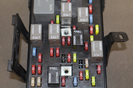 1999-2004 Chevrolet Corvette C5 Interior Fuse Box 12193792