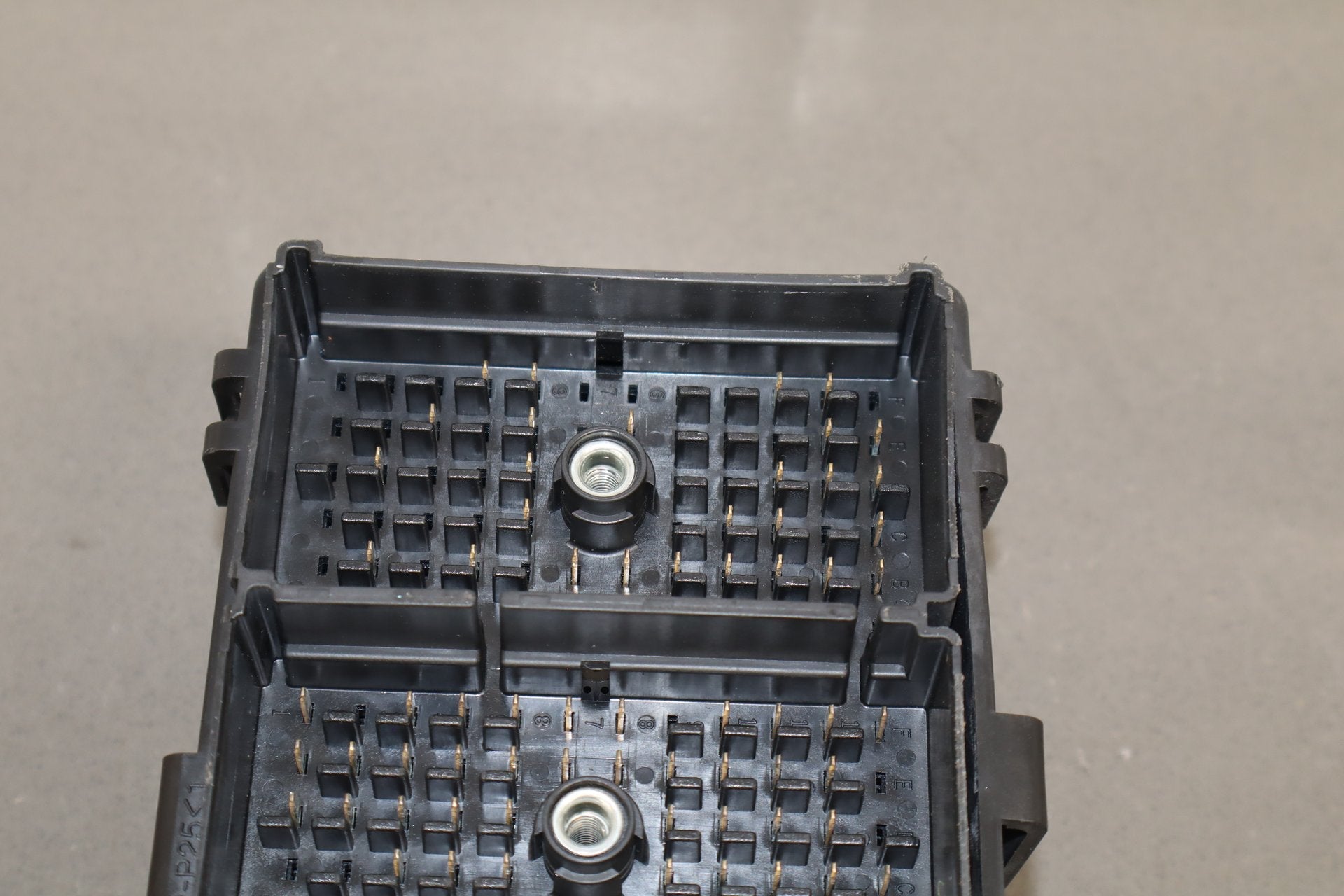 1999-2004 Chevrolet Corvette C5 Interior Fuse Box 12193792