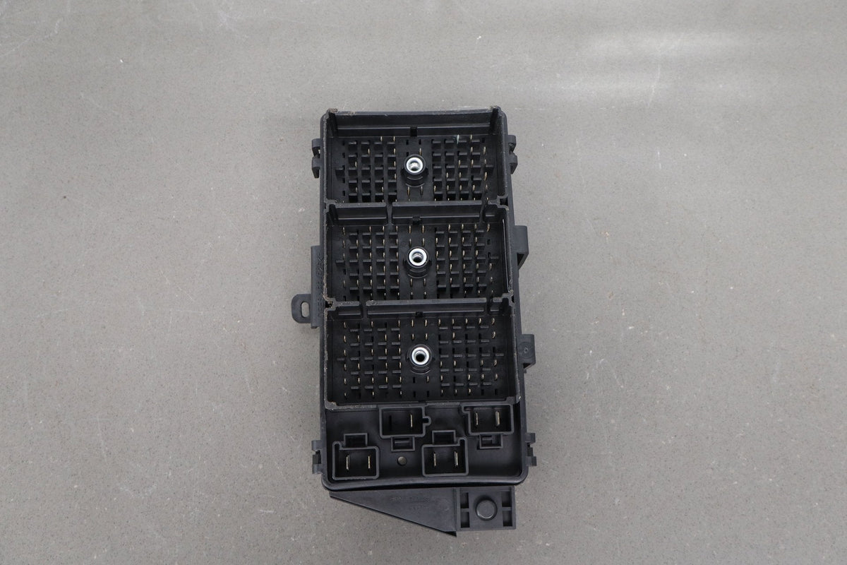 1999-2004 Chevrolet Corvette C5 Interior Fuse Box 12193792